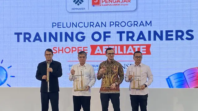Menteri Ketenagakerjaan Yassierli di Balai Besar Pelatihan Vokasi dan Produktivitas (BBPVP) Bekasi, Jawa Barat, Rabu (11/2/2026). (Liputan6.com/Christian)