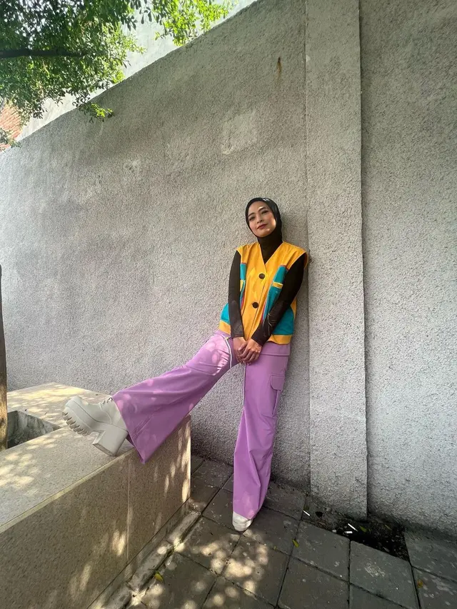 6 Gaya Berhijab Tantri Kotak yang Bisa Jadi Inspirasi Bagi Para Hijabers