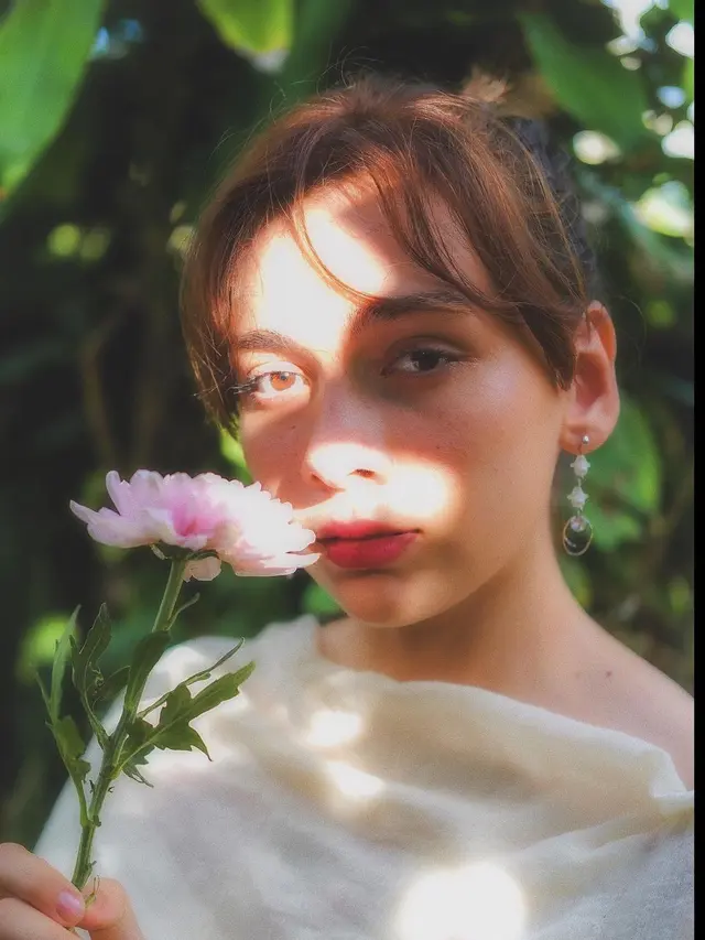 Dosma Hazenbosch (https://www.instagram.com/p/CJS6UNWFXH1/)
