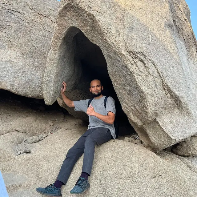 Teuku Wisnu Tampil Botak
