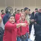 Aksi protes para saksi partai politik peserta pemilu di sidang pleno KPU Kota Sukabumi, (Liputan6.com/Fira Syahrin).