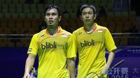 Ganda putra Indonesia Hendra Setiawan/Mohammad Ahsan gagal ke perempat final China Open Super Series Premier 2015, Kamis (12/11/2015). (Liputan6.com/Humas PP PBSI)