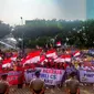 Sejumlah massa  mengelar aksi damai di depan Gedung Merah Putih  Komisi Pemberantasan Korupsi (KPK), Jakarta. (Foto: Liputan6/Rizki Putra Aslendra)