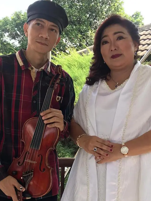 Ci Akim Gandeng Hendri Lamiri