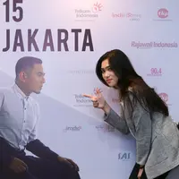 Isyana Sarasvati hadiri konser Rio Febrian 'Love 15 Rio Febrian: Romantic Concert'. (Galih W. Satria/Bintang.com)