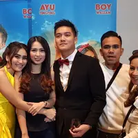 "Cita-cita saya bisa main sama Reza Rahardian gak tau karena saya suka aja sama dia aktor yang paling saya suka adalah Reza," pungkas Ayu Ting Ting. (Foto: instagram.com/ayutingting92)