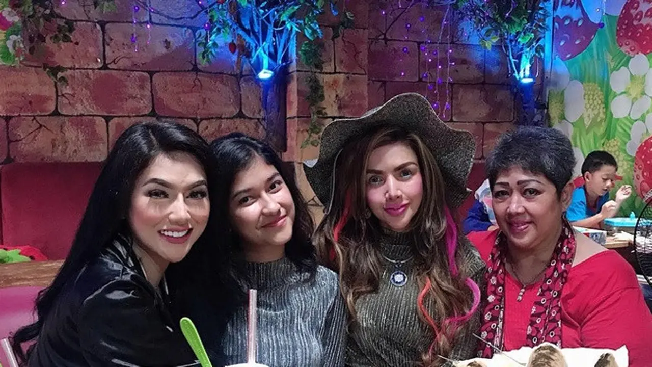 7 Potret Cantiknya Sania Velova, Pesinetron Adik Barbie Kumalasari