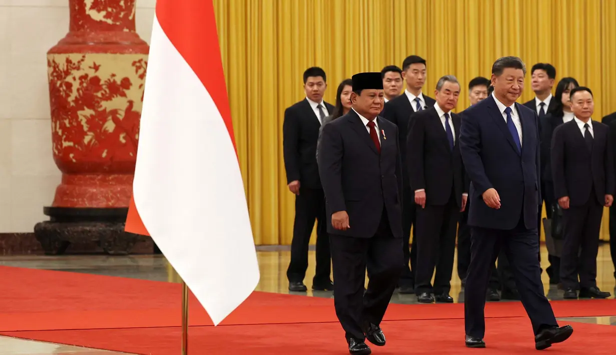 Presiden Prabowo Subianto menjadikan China sebagai yang pertama dikunjungi dalam lawatannya ke sejumlah negara usai dilantik sebagai presiden pada 20 Oktober 2024. (FLORENCE LO/POOL/AFP)