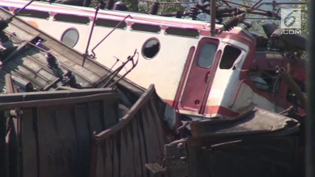 Dua kereta bertabrakan di Bosnia, Jablanica menewaskan 2 orang.