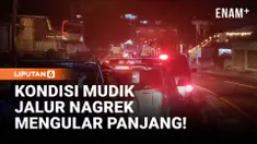 Mendekati puncak arus mudik atau empat hari menjelang Lebaran, jalur selatan di Jalan Arteri Nagreg, Kabupaten Bandung, Jawa Barat, mulai dipadati kendaraan pemudik pada Selasa dini hari. Antrean kendaraan bahkan sempat mengular hingga sekitar tiga k...