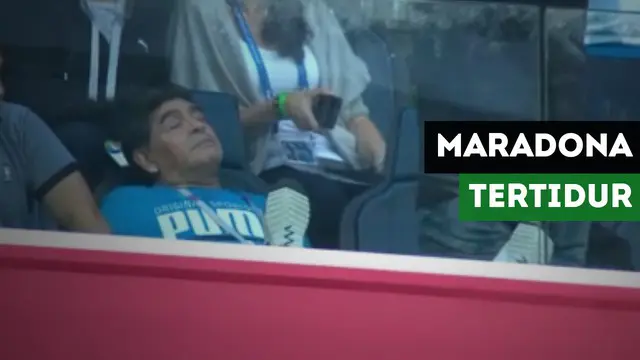 Diego Armando Maradona tertangkap kamera tertidur pada saat pertandingan Argentina Vs Nigeria.