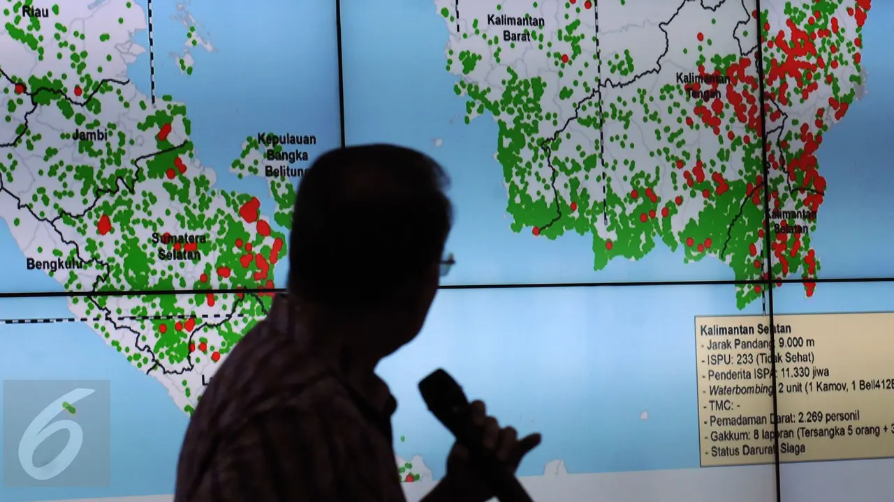 20151006-Kepala BNPB Informasikan Beberapa Titik Api Hidup Kembali-Jakarta