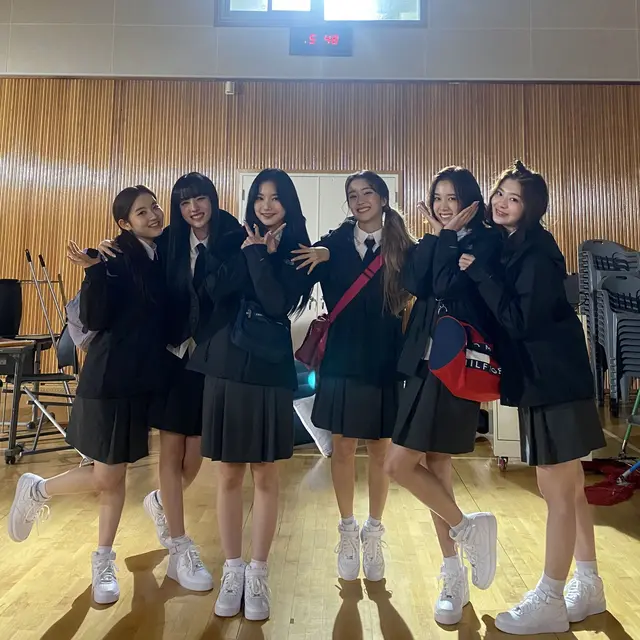 Stayc (High Up Entertainment / Twitter/ stayc_official)