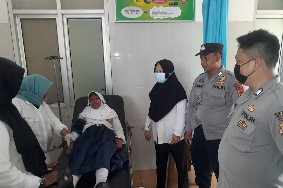 Belasan Siswa SMP Alami Keracunan Massal Usai Konsumsi Makanan