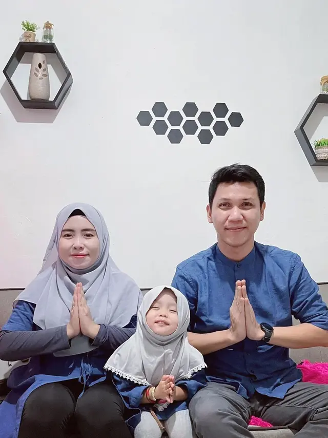 6 Foto Shabira Alula saat Pakai Hijab, Makin Lucu dan Menggemaskan