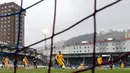 2. Suasana laga La Liga Spanyol antara Eibar melawan Barcelona di Stadion Ipurua, Minggu (6/3/2016). Eibar takluk 0-4 dari Barcelona. (EPA/Javier Etxezarreta) 