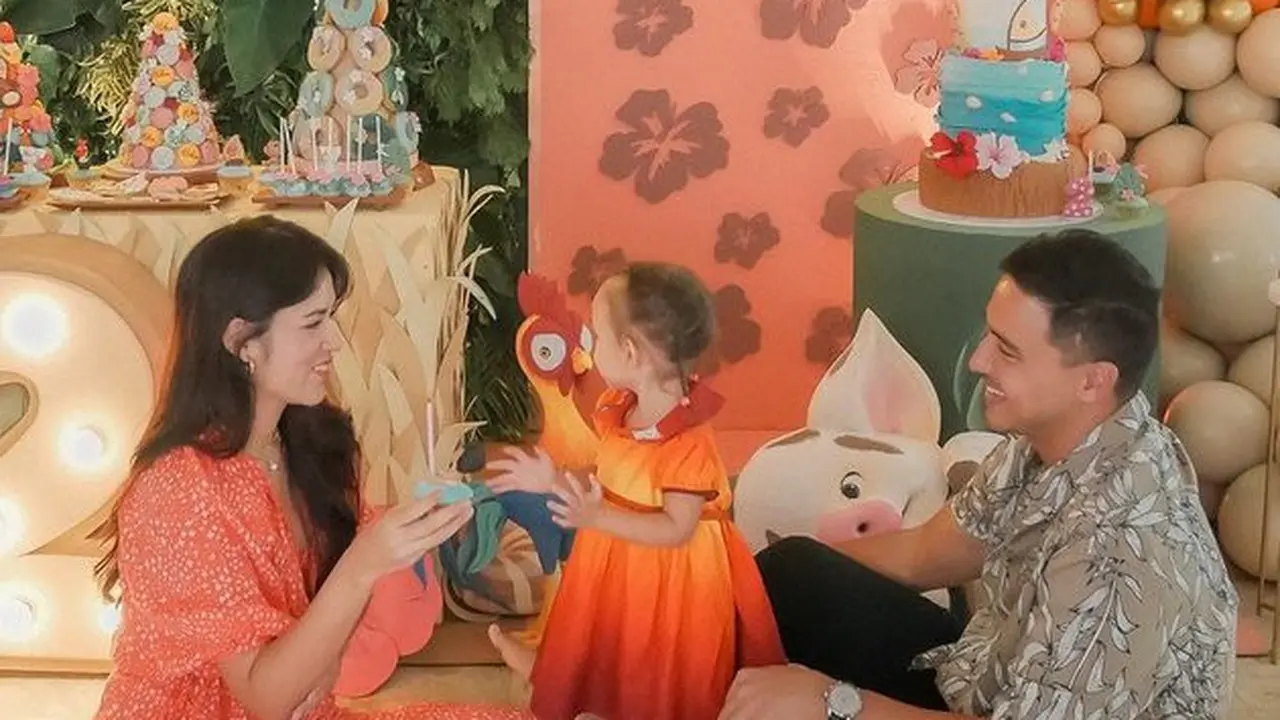 Momen Raisa dan Hamish Daud Rayakan Ultah Anak yang Ke-2 Tahun, Bertema Moana. (Sumber: Instagram/raisa6690)