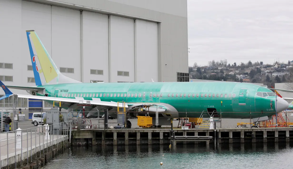 Pesawat Boeing 737 MAX terparkir di fasilitas produksi Boeing di Renton, Washington, 11 Maret 2019. Negara-negara besar Eropa mengikuti jejak negara lain menangguhkan pesawat Boeing 737 MAX 8 setelah kecelakaan Ethiopian Airlines. (REUTERS/David Ryder)Pes