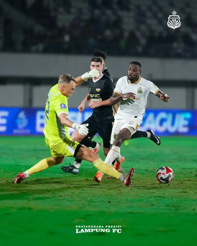 3. Hasil BRI Super League: Bhayangkara Bungkam Dewa United, Persis Tekuk Persik