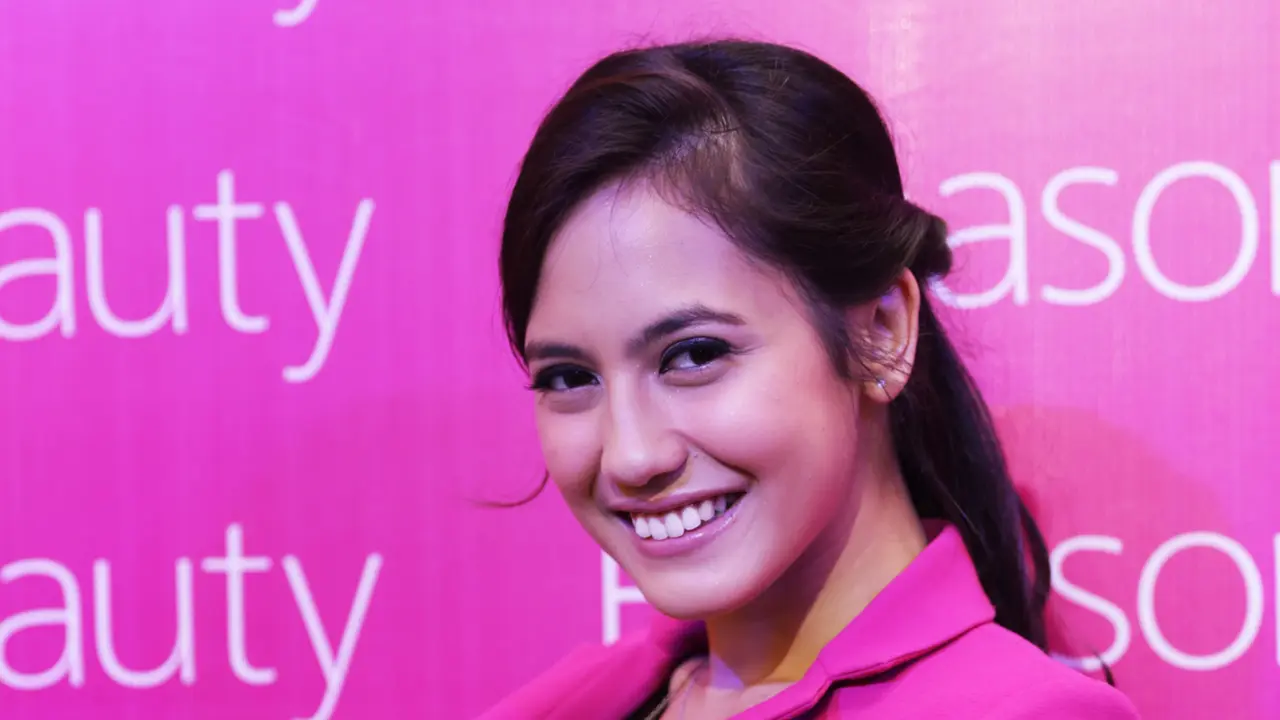 Pevita Pearce