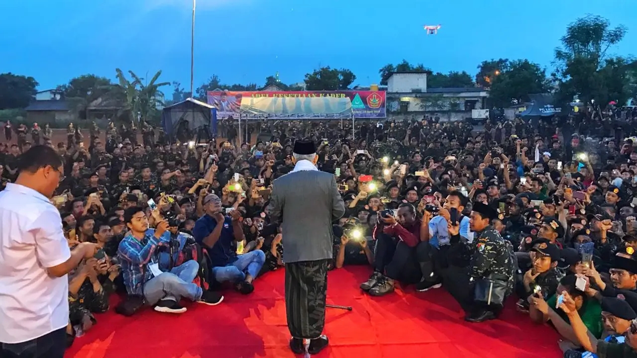 Cawapres Ma'ruf Amin saat menghadiri Silaturahmi Banser NU di Kabupateng Lamongan, Jatim (Liputan6.com/Putu Merta)