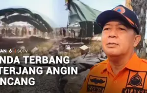 Tenda Terbang Diterjang Angin Kencang