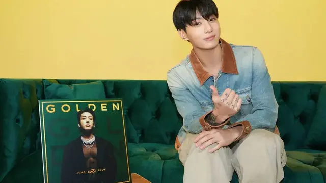 Foto promosi Jungkook BTS untuk album solo Golden