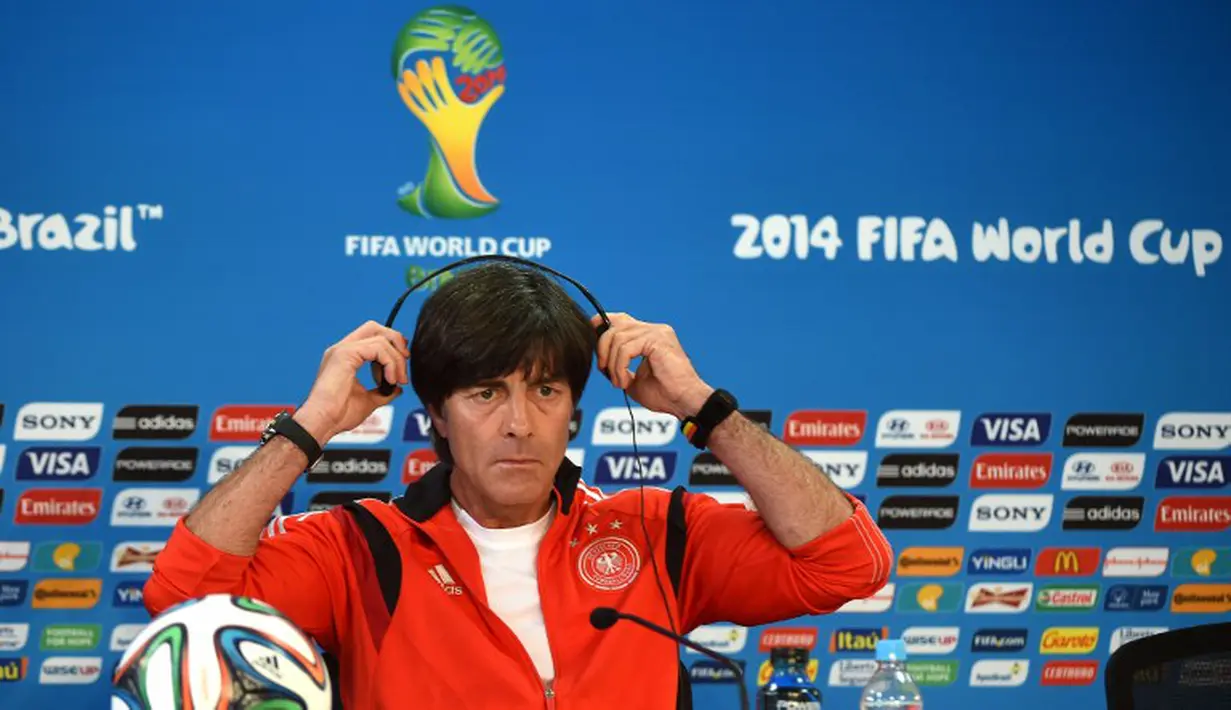 Pelatih Jerman Joachim Low (AFP Photo/PATRIK STOLLARZ)