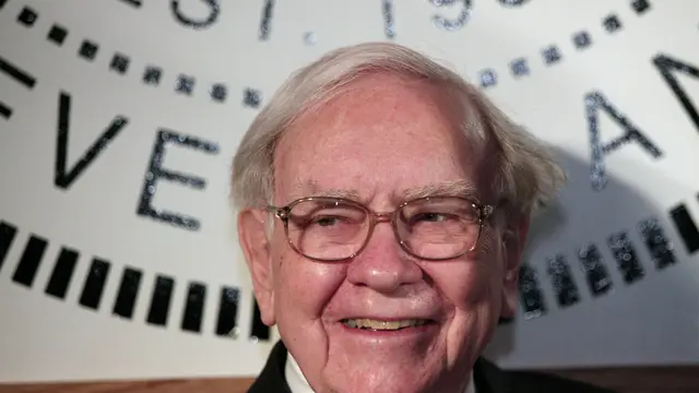 Makan Siang dengan Warren Buffet, Sosok Misterius Rela Rogoh Kocek Nyaris Rp282 Miliar