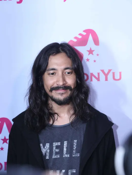 Penyanyi kelahiran Jakarta 32 tahun silam ini juga tidak mempermasalahkan jarak usia kekasihnya jauh lebih muda. (Nurwahyunan/Bintang.com)