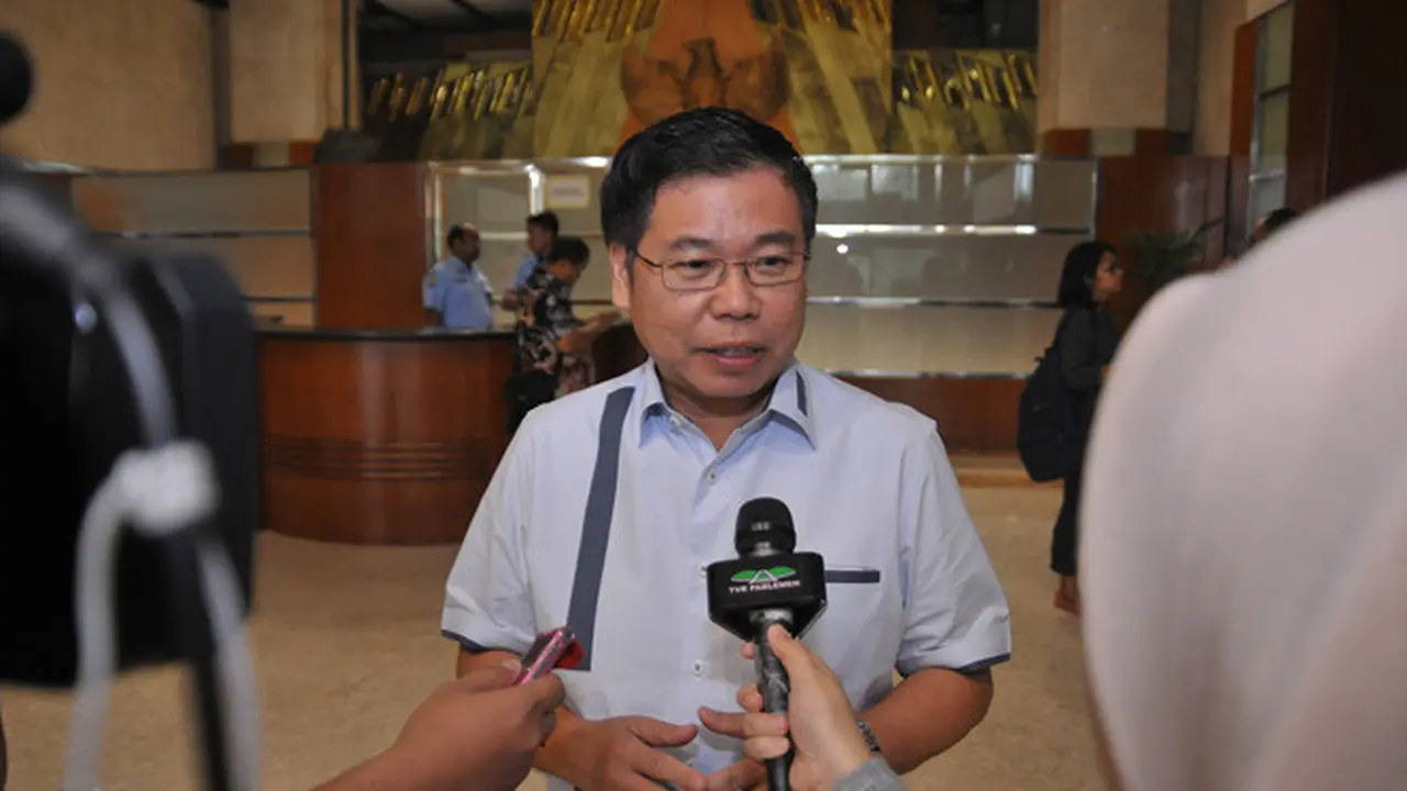 Komisi X Sambut Baik Rencana Naturalisasi Ezra dan Glenn Walian