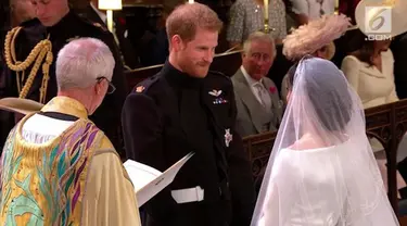 Pangeran Harry dan Meghan Markle resmi menjadi suami istri. Saksikan detik-detik keduanya mengucap janji suci pernikahan di video berikut.