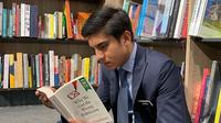 Syed Saddiq jadi Menteri Pemuda dan Olahraga (Menteri Belia dan Sukan) diusianya yang masih sangat muda. (Sumber: Instagram/@syedsaddiq)