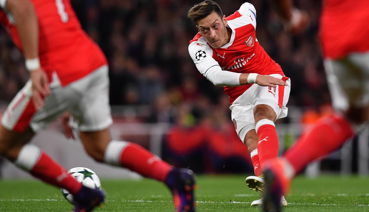 Mesut Ozil mencetak tiga gol hingga pekan ke-3 untuk Arsenal pada laga Liga Champions 2016-2017. (AFP/Ben Stansall)