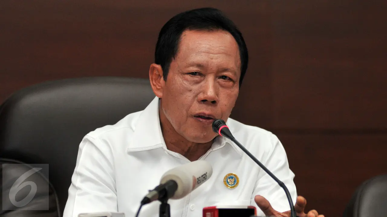 20160115-Sutiyoso Preskon Pasca Ledakan Thamrin-Jakarta-Yoppy Renato