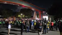 Ratusan Pengemudi Ojol Bentrok dengan Mahasiswa UNM, Fasilitas Kampus Rusak