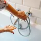 Mandi air dingin pada pagi hari dapat memberikan sensasi segar. (Foto/Dok: Pexels)