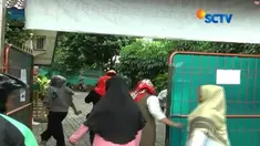 Adanya dugaan pelecehan seksual yang dilakukan salah seorang guru, pihak sekolah langsung menggelar pertemuan dengan orangtua murid dengan dimediasi Ketua RW setempat