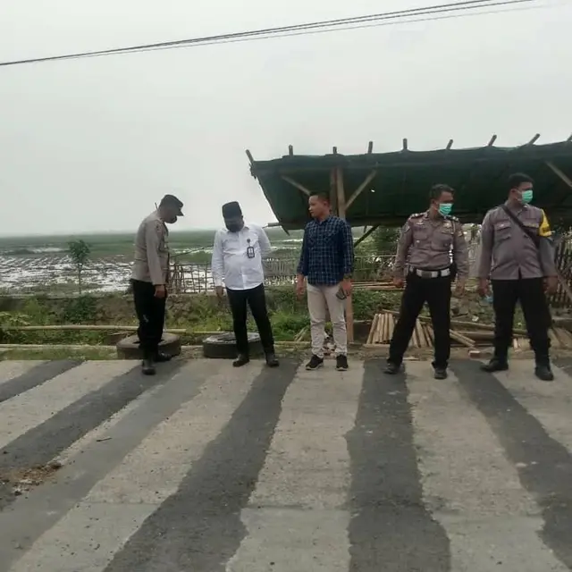 Viral, Ini 6 Momen Warga Bongkar 20 Baris Polisi Tidur di Tangerang