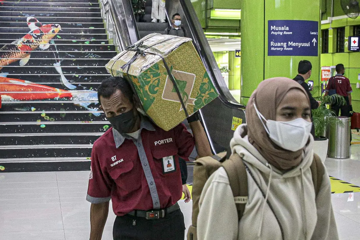 Arus Balik Mudik Kereta Api