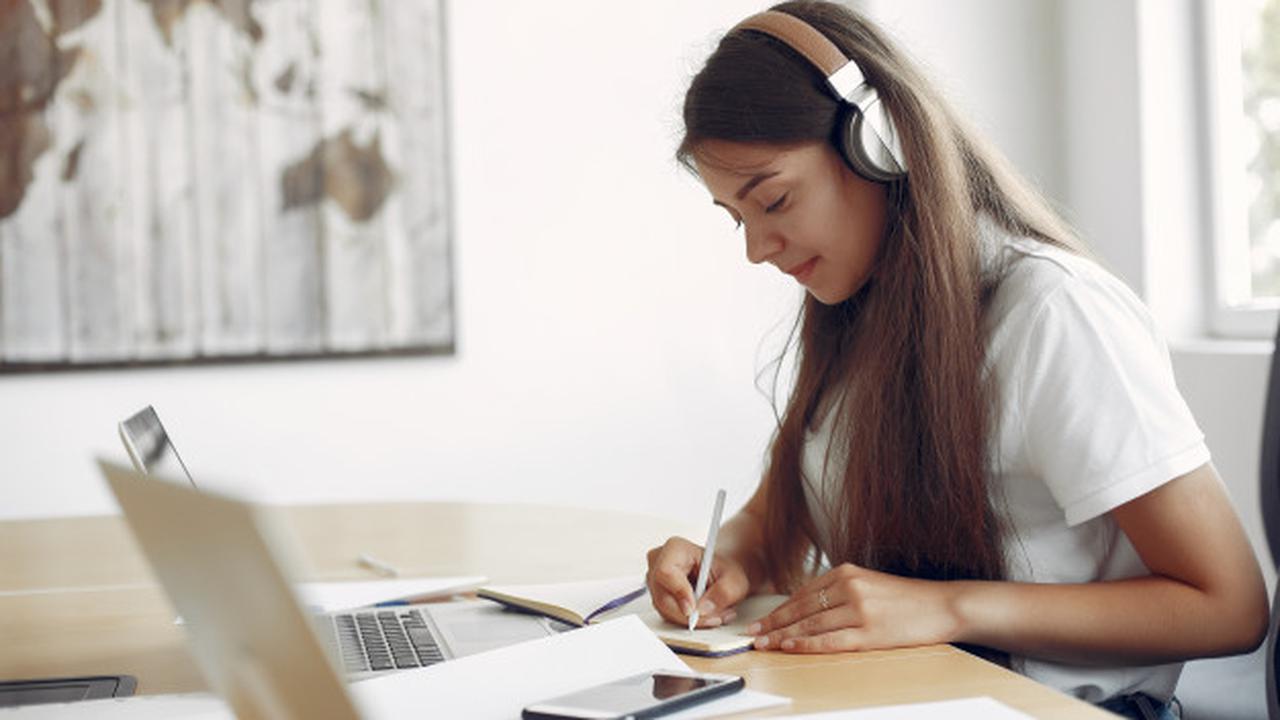 Melakukan Riset Kampus yang Akan Dituju