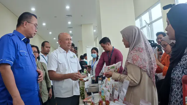 Menteri Koperasi dan UKM (MenKopUKM) Teten Masduki dalam acara Entrepreneur Hub Dialog Interaktif MenKopUKM bersama Agripreneur di Bogor, Jawa Barat, Senin (10/7/2023).