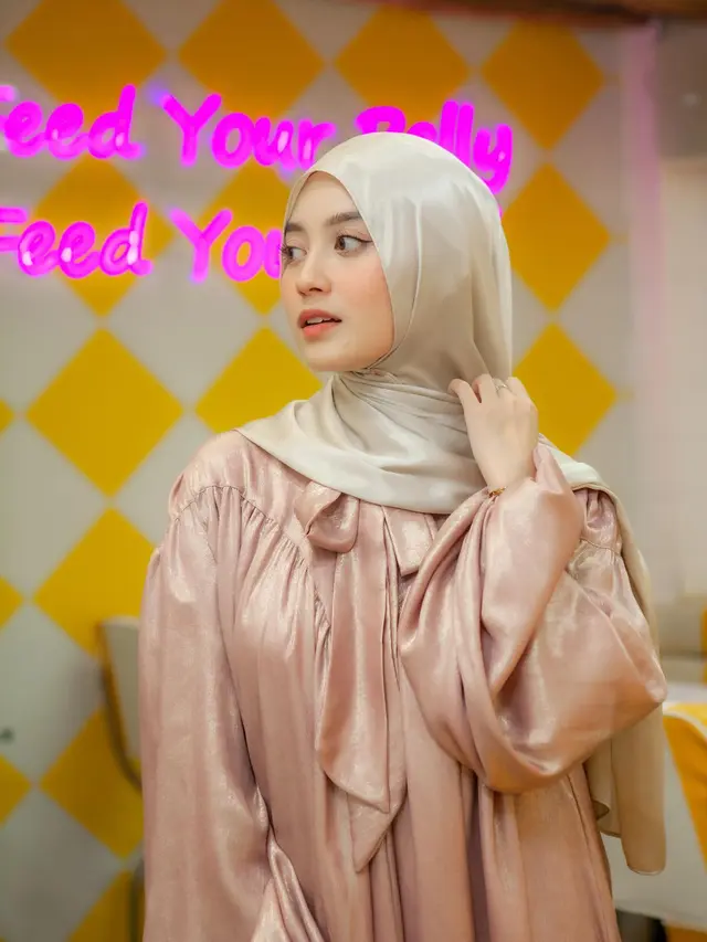 Potret Nabilah Ayu di Momen Ulang Tahun ke-25, Makin Istikamah Berhijab