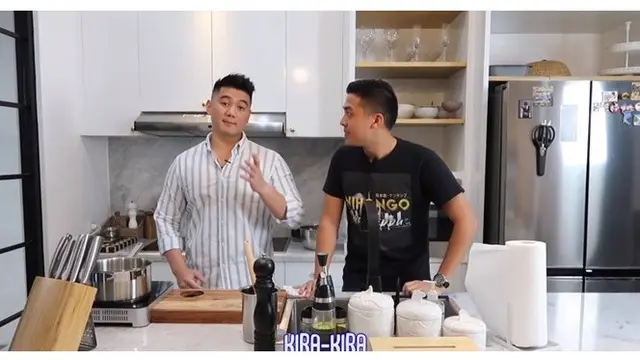 6 Potret Dapur Rumah Chef Arnold, Tampak Mewah dan Elegan