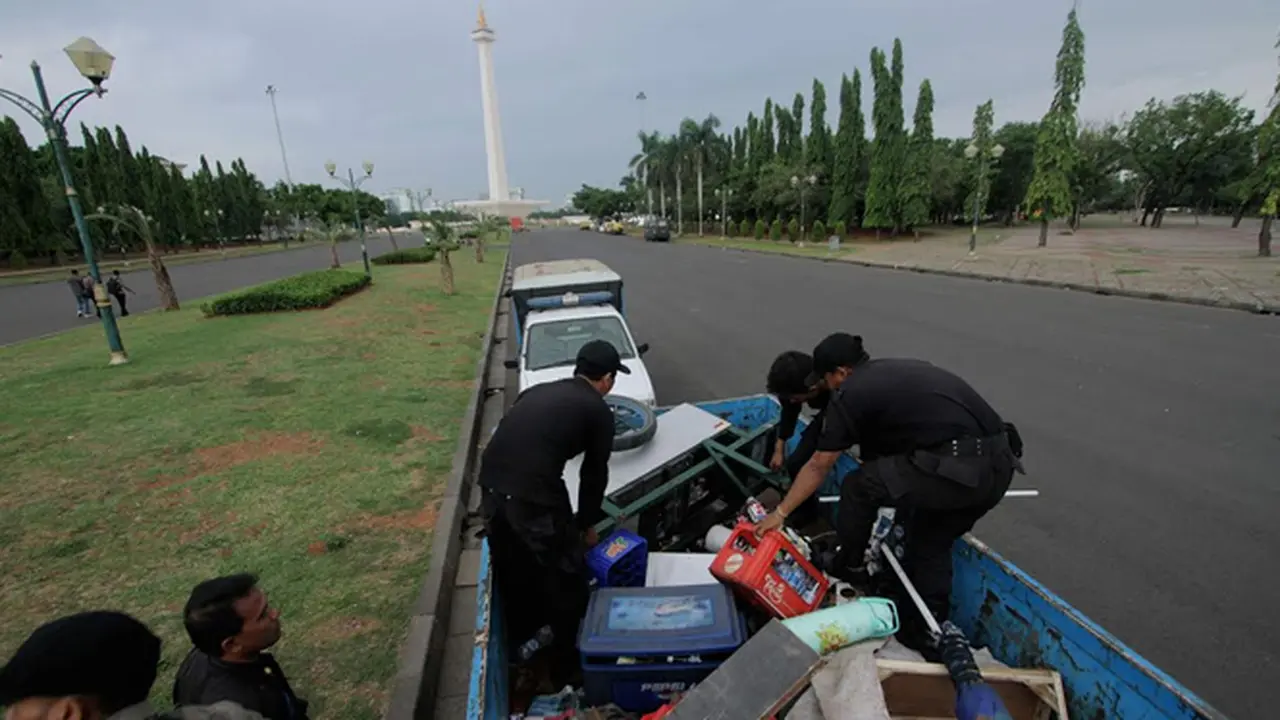 Razia PKL Monas
