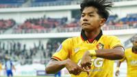 Riyatno Abiyoso bakal jadi harapan baru di tengah keterpurukan Persik Kediri di BRI Liga 1 2022/2023. (Bola.com/Gatot Susetyo)