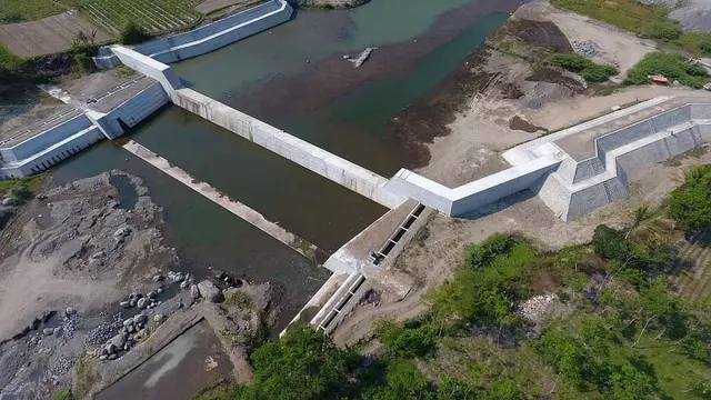 Kementerian PUPR terus melanjutkan pembangunan dan rehabilitasi sabo dam di Jawa Tengah untuk mengantisipasi banjir lahar dari Gunung Merapi. (Dok Kementerian PUPR)