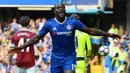 Victor Moses. Sejak direkrut Chelsea pada 2012/2013, ia lebih banyak dipinjamkan ke klub lain. Saat kedatangan Antonio Conte pada musim 2016/2017, ia menjadi pilihan utama dan tampil dalam 34 laga Premier League dengan mencetak 3 gol dan 3 assit yang berujung gelar Liga Inggris. (AFP/Glyn Kirk)