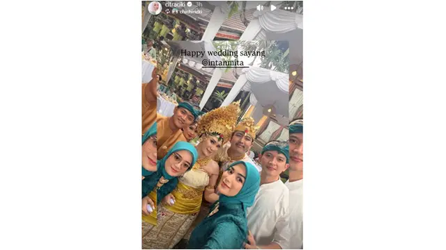 5 Potret Citra Kirana Pakai Kebaya Brokat Hijau Toska di Nikahan Sahabat Artis