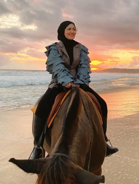 (Instagram/rachelvennya)